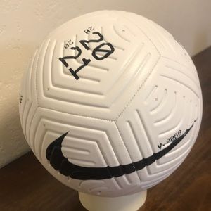 - New Nike  Strike Soccer Ball Size 5. CN518…